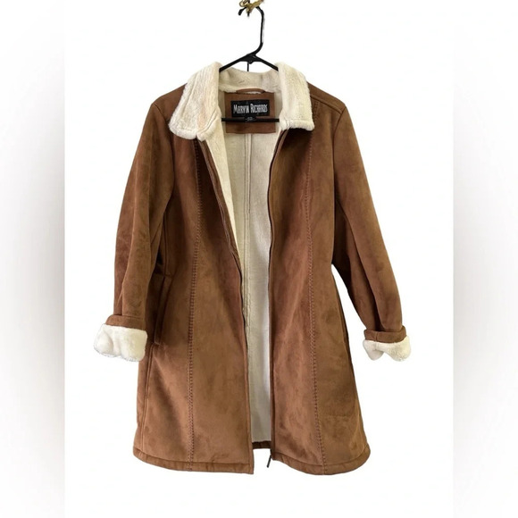 Marvin Richard’s brown suede fur coat - Picture 2 of 5